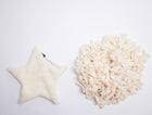Anleitung zur Herstellung eines Kuschelstars aus Teddyresten: Materialien und Nähanleitung für einen weichen Kuschelstern.