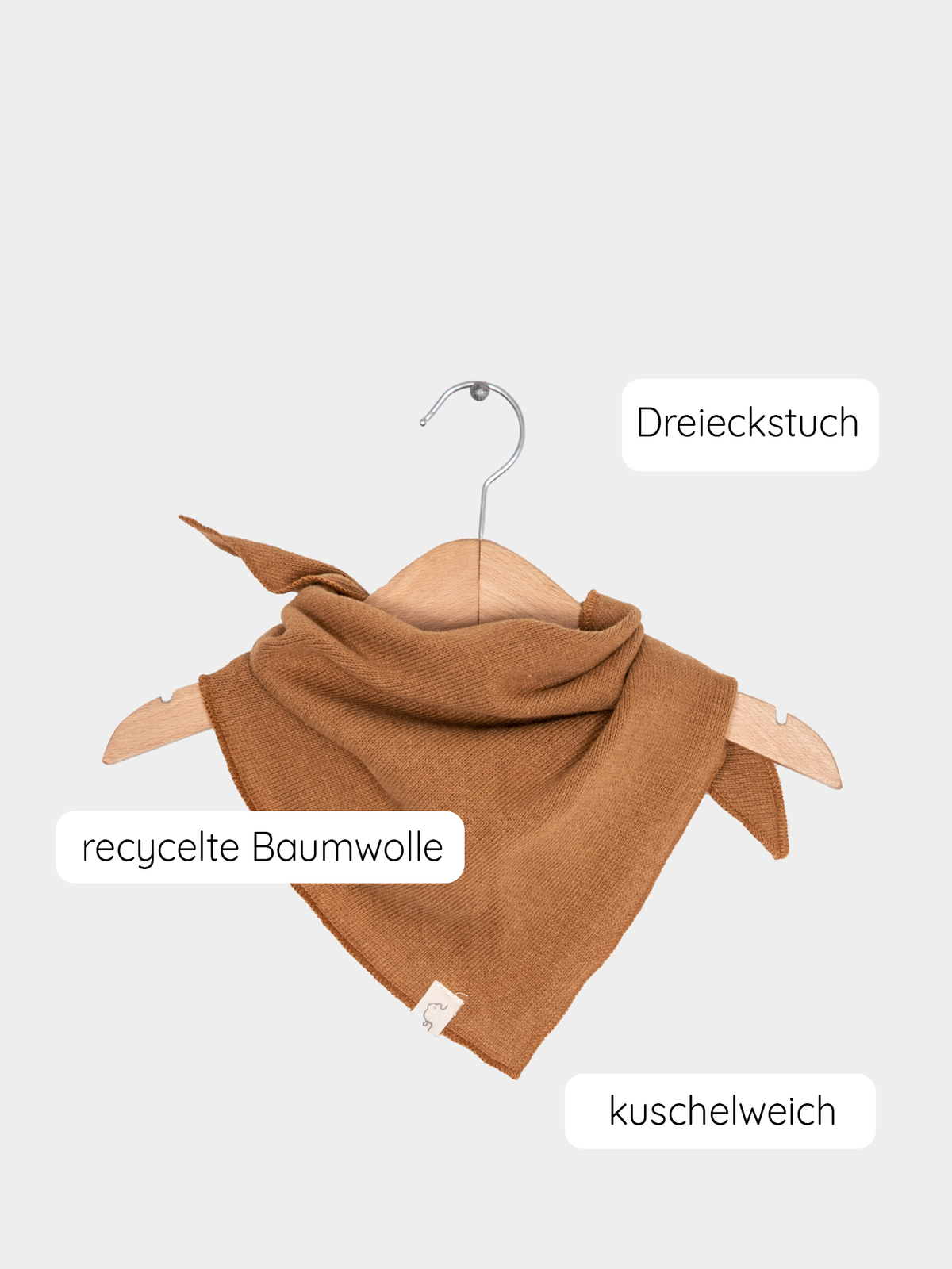Hübsches Dreieckstuch Strick - Sahara aus 100% recycelter Baumwolle, ideal für Babys und Kleinkinder.
