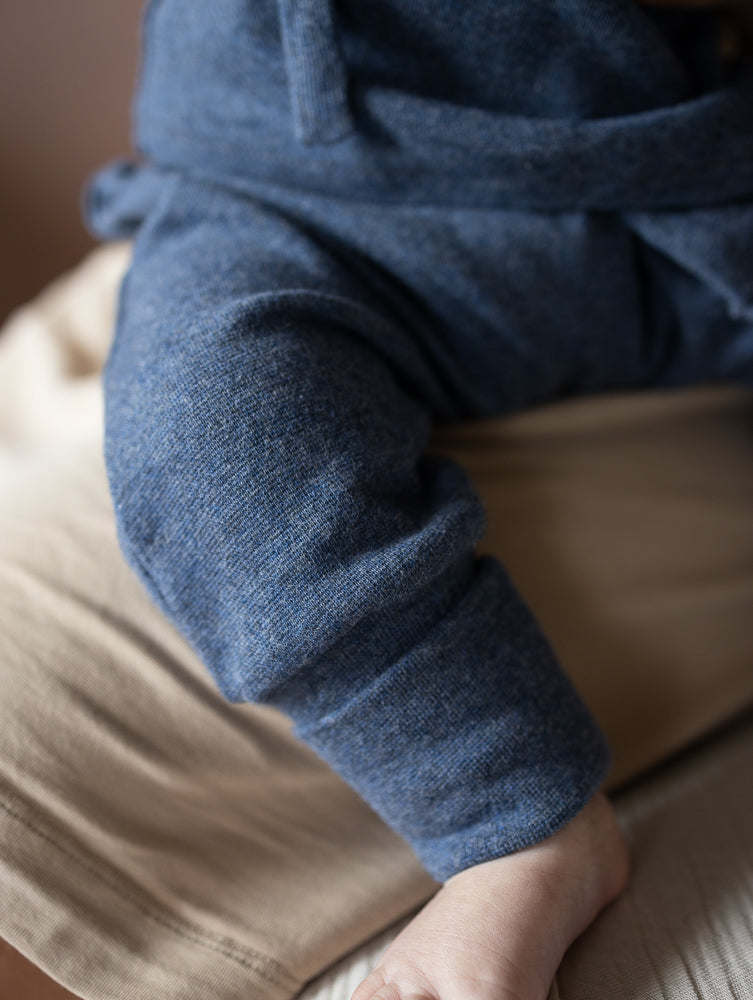 petit cochon Babyknicker aus weichem, blau meliertem Feinstrick-Jersey für Babys