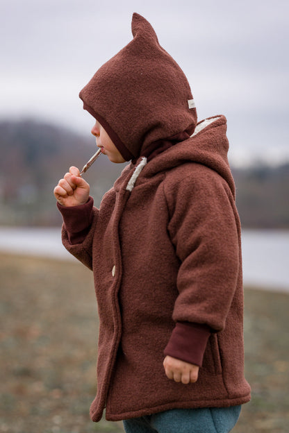 petit cochon Wichteljacke aus braunem Wollwalk mit Kapuze und Bio-Jersey-Futter für Kinder