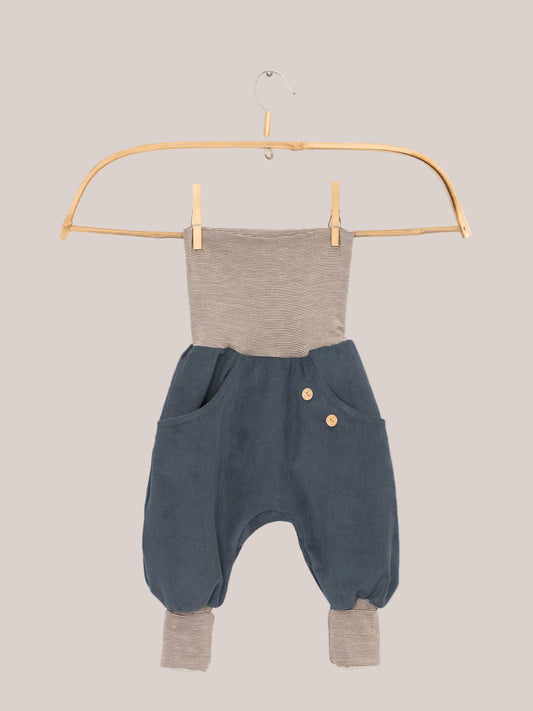 Knickerbocker Fine-Wale Striped Trousers – Blueberry, soft cotton corduroy trousers for active children with a cheerful striped pattern at the waistband.