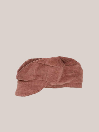 Michelmütze Breitcord Stretch in der Farbe Rosenholz, ideal für Übergangstage und kühlere Sommermorgen, aus robustem und weichem Breitcord, handgemacht in Berlin.